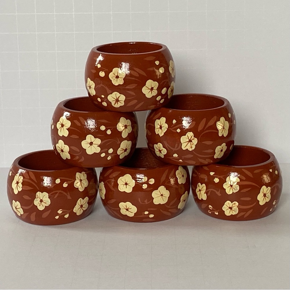 Vintage Hand Painted Napkin Rings Set of 6 Floral Rust Brown White Flowers EUC